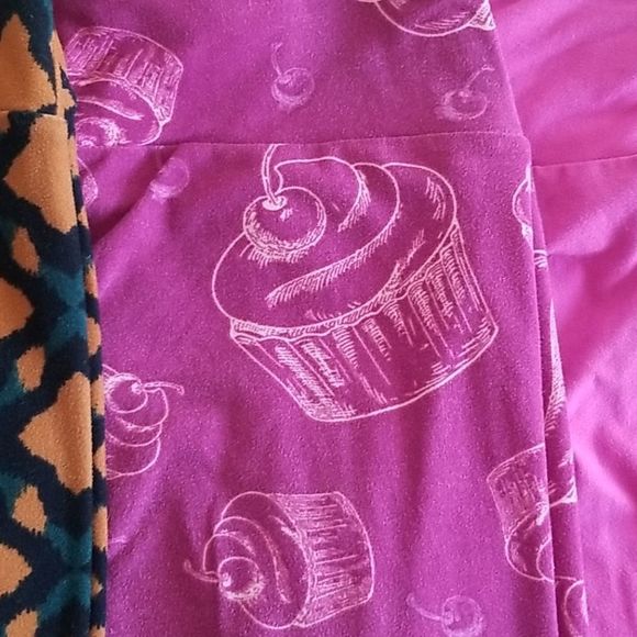Lularoe Crop One Size Leggings 4 PAIR! - Picture 4 of 8